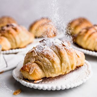 CROISSANT DE CREMA