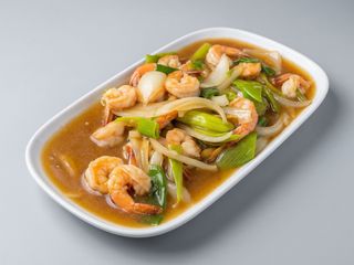 King prawns with spring onions and ginger