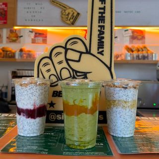 Chia Pudding con Granola Manzana