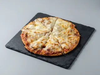 Pizza De Atún Y Gambas