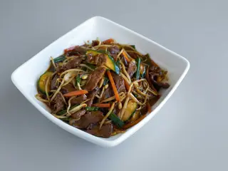71.Chop Suey De Ternera
