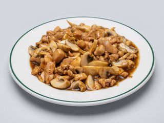 85.Pollo Con Champiñones