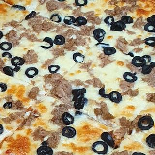 Llanda de pizza atún y olivas