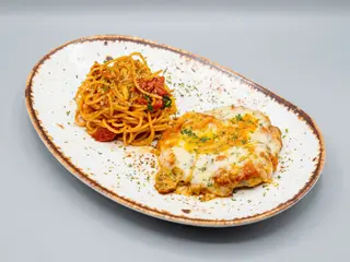 Chicken parmillana