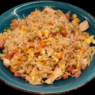 152. Arroz de tres delicias