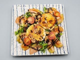 Ensalada De Queso De Cabra
