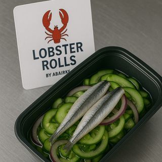 Ensalada sunomono de bocarte curado