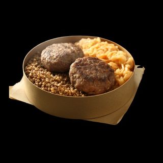 Котлета свиная с гарниром на выбор