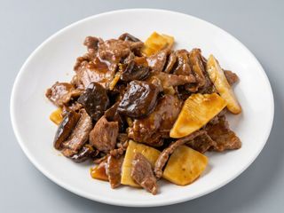 Ternera Con Bambú Y Setas Chinas