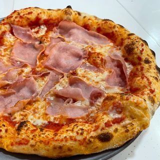 Pizza De Prosciutto (30 Cm.)