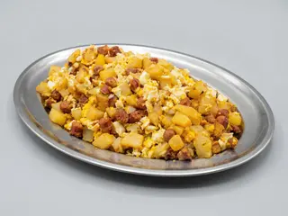 Media Ración De Chistorra Con Huevo Y Patatas
