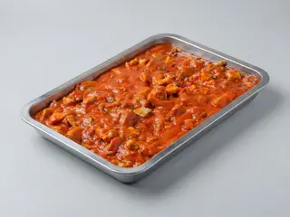 Ración De Magra Con Tomate Y Pimientos