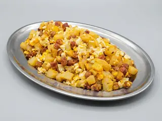 Ración De Chistorra Con Huevo Y Patatas