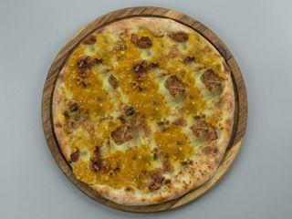 Pizza Carbonara Truffata, familiar (60 cm x 40 cm)