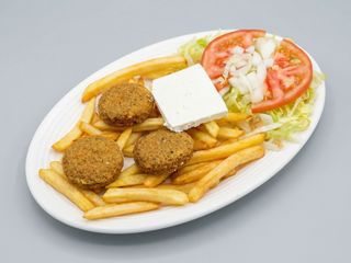 Vegetal Con Patatas Y Ensalada