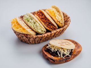Arepa de carne machada