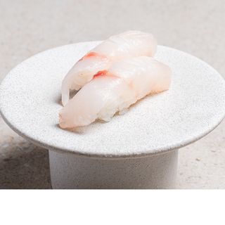 Nigiri de Pescado Blanco (2 Uds.)