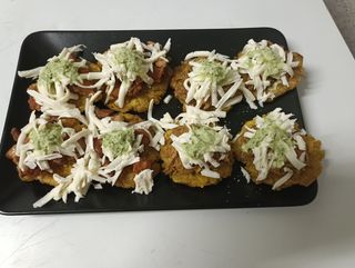 TOSTONES