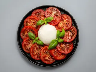 Carpaccio De Tomate Y Burrata