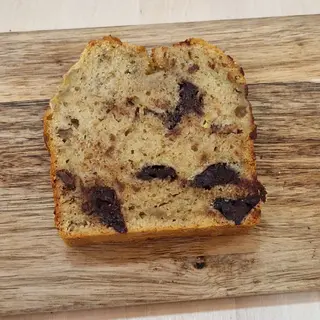 BIZCOCHO DE PLATANO, CHOCO Y NUEZ (BANANA BREAD)