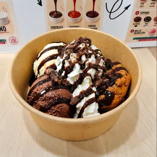 PERSONALIZA TU POSTRE DE COOKIE + HELADO + TOPPING