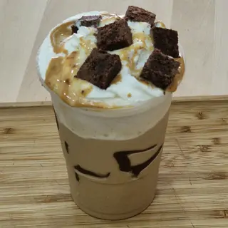 Milkshake de Dulce de Leche y Brownies (batido de helado)