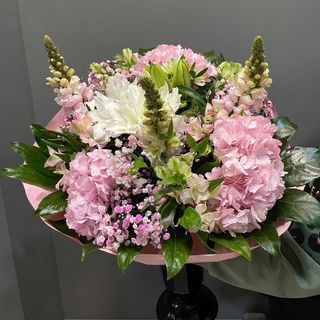 Ramo variado con colores rosas