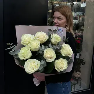 Ramo de 9 rosas blancas