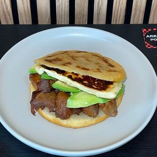 Arepa de Chicharrón