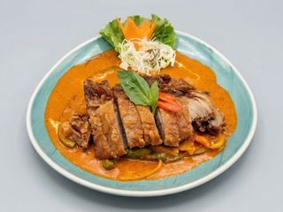 Plato De Curry Rojo De Pato