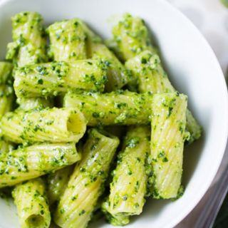 Pasta Al Pesto y Burrata