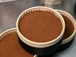 TARTA DE QUESO Y TIRAMISÚ