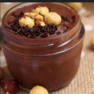 Mousse de chocolate con guirlache de avellana 