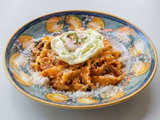 Raviolis con ragú a la bolonyesa