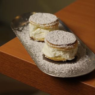 Profiterol