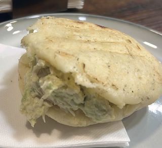 Arepa Reina Pepiada