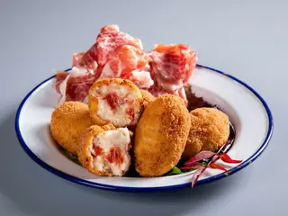 Croquetas de Jamon