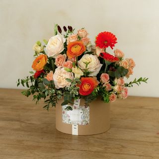 Sombrerera con Flores