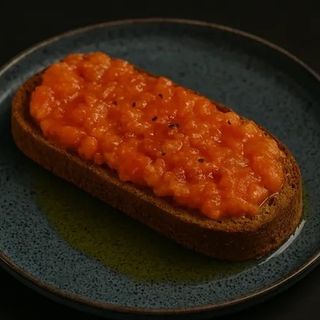 Tostada aceite y tomate