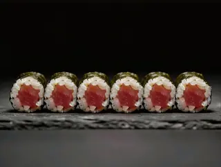 Maki De Atún (8U)