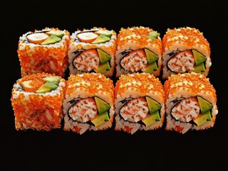 California De Surimi Con Aguacate Y Mayonesa masago(8U)