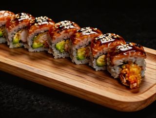 Uramaki Dragón Roll (8U)