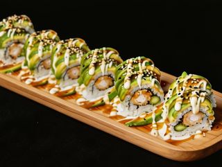 Uramaki Dragón Especial (8U)