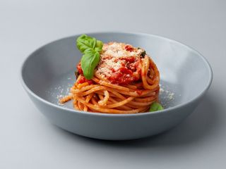 Spaghetti al pomodoro e basilico