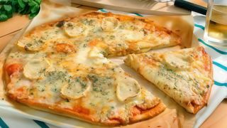 Pizza De 4 Queso Con Pollo (Familiar)
