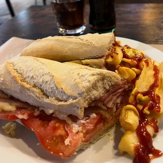 Baguette Lomo Y Queso