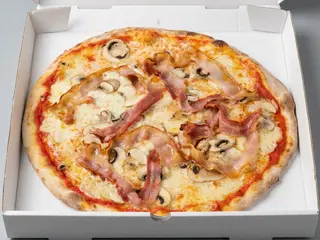 Pizza Con Embutido Otoño (33 Cm.)