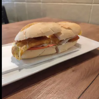 Bocadillo de tortilla francesa 