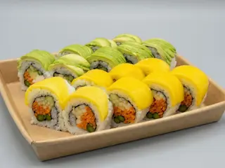  Uramaki Golden Green Smoothie 8 uni.