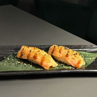 Nigiri salmon cocido 2 un.